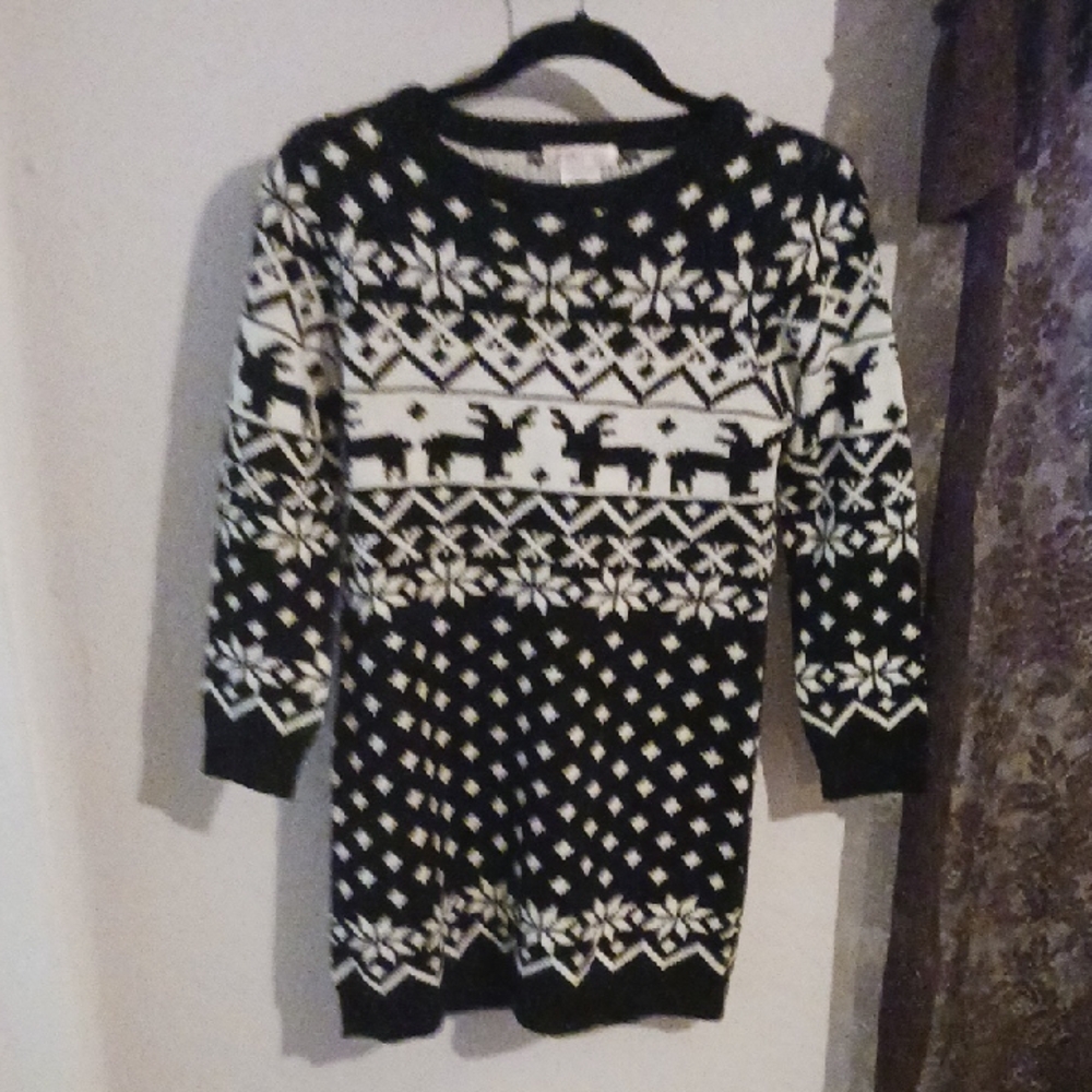 Stylish Black and White Kids' Dress with Reindeer Pattern